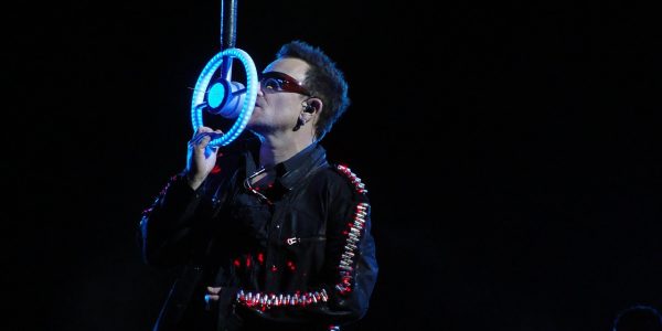 Paul david hewson, singer, bono — The Chance to Play High-Stakes Baccarat and Win Big